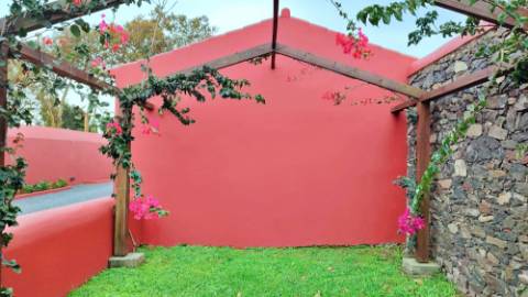 VENDA de SOLAR com empreendimento turístico rural (Casas de Campo) - Almagreira, Vila do Porto, Ilha de Santa Maria, Açores