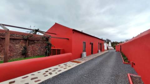 VENDA de SOLAR com empreendimento turístico rural (Casas de Campo) - Almagreira, Vila do Porto, Ilha de Santa Maria, Açores