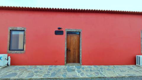 VENDA de SOLAR com empreendimento turístico rural (Casas de Campo) - Almagreira, Vila do Porto, Ilha de Santa Maria, Açores