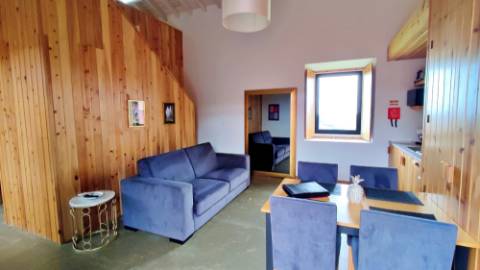 VENDA de SOLAR com empreendimento turístico rural (Casas de Campo) - Almagreira, Vila do Porto, Ilha de Santa Maria, Açores