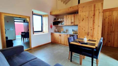 VENDA de SOLAR com empreendimento turístico rural (Casas de Campo) - Almagreira, Vila do Porto, Ilha de Santa Maria, Açores