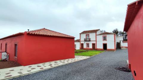 VENDA de SOLAR com empreendimento turístico rural (Casas de Campo) - Almagreira, Vila do Porto, Ilha de Santa Maria, Açores