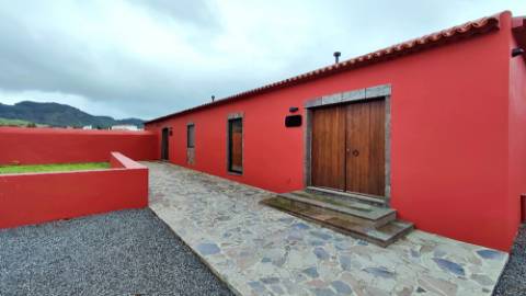 VENDA de SOLAR com empreendimento turístico rural (Casas de Campo) - Almagreira, Vila do Porto, Ilha de Santa Maria, Açores