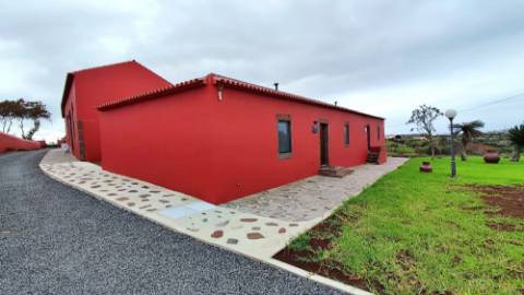 VENDA de SOLAR com empreendimento turístico rural (Casas de Campo) - Almagreira, Vila do Porto, Ilha de Santa Maria, Açores