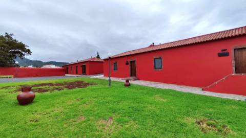 VENDA de SOLAR com empreendimento turístico rural (Casas de Campo) - Almagreira, Vila do Porto, Ilha de Santa Maria, Açores