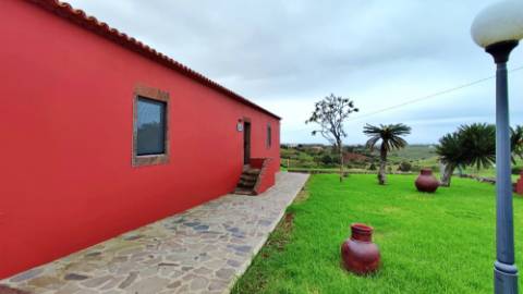 VENDA de SOLAR com empreendimento turístico rural (Casas de Campo) - Almagreira, Vila do Porto, Ilha de Santa Maria, Açores