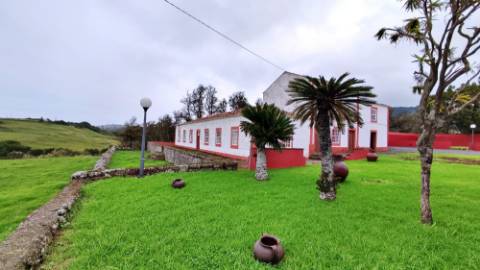 VENDA de SOLAR com empreendimento turístico rural (Casas de Campo) - Almagreira, Vila do Porto, Ilha de Santa Maria, Açores