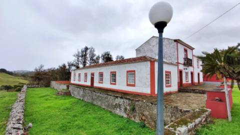 VENDA de SOLAR com empreendimento turístico rural (Casas de Campo) - Almagreira, Vila do Porto, Ilha de Santa Maria, Açores