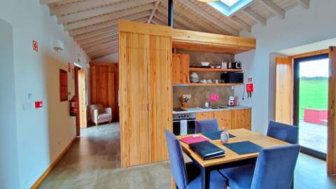 VENDA de SOLAR com empreendimento turístico rural (Casas de Campo) - Almagreira, Vila do Porto, Ilha de Santa Maria, Açores