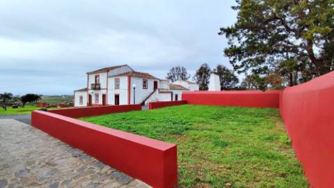 VENDA de SOLAR com empreendimento turístico rural (Casas de Campo) - Almagreira, Vila do Porto, Ilha de Santa Maria, Açores