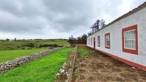 VENDA de SOLAR com empreendimento turístico rural (Casas de Campo) - Almagreira, Vila do Porto, Ilha de Santa Maria, Açores