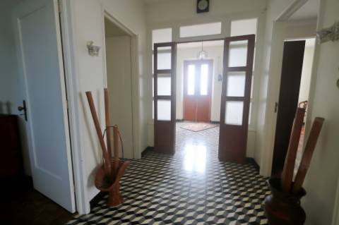 VENDA de VIVENDA - MORADIA com garagem, jardim e quintal - Santa Bárbara, Ribeira Grande, Ilha de São Miguel, Açores