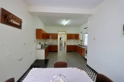 VENDA de VIVENDA - MORADIA com garagem, jardim e quintal - Santa Bárbara, Ribeira Grande, Ilha de São Miguel, Açores