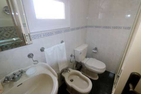 VENDA de VIVENDA - MORADIA com garagem, jardim e quintal - Santa Bárbara, Ribeira Grande, Ilha de São Miguel, Açores