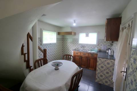 VENDA de VIVENDA - MORADIA com garagem, jardim e quintal - Santa Bárbara, Ribeira Grande, Ilha de São Miguel, Açores