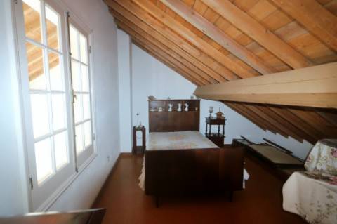 VENDA de VIVENDA - MORADIA com garagem, jardim e quintal - Santa Bárbara, Ribeira Grande, Ilha de São Miguel, Açores