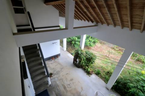 VENDA de VIVENDA - MORADIA com garagem, jardim e quintal - Santa Bárbara, Ribeira Grande, Ilha de São Miguel, Açores