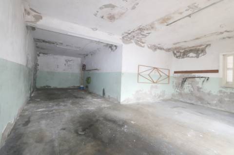 VENDA de VIVENDA - MORADIA com garagem, jardim e quintal - Santa Bárbara, Ribeira Grande, Ilha de São Miguel, Açores