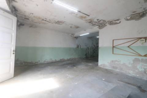 VENDA de VIVENDA - MORADIA com garagem, jardim e quintal - Santa Bárbara, Ribeira Grande, Ilha de São Miguel, Açores