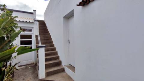 VENDA de VIVENDA - MORADIA com garagem, jardim e quintal - Santa Bárbara, Ribeira Grande, Ilha de São Miguel, Açores