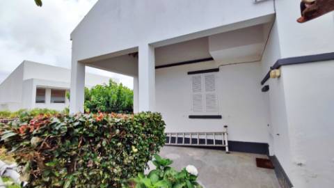 VENDA de VIVENDA - MORADIA com garagem, jardim e quintal - Santa Bárbara, Ribeira Grande, Ilha de São Miguel, Açores