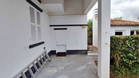 VENDA de VIVENDA - MORADIA com garagem, jardim e quintal - Santa Bárbara, Ribeira Grande, Ilha de São Miguel, Açores