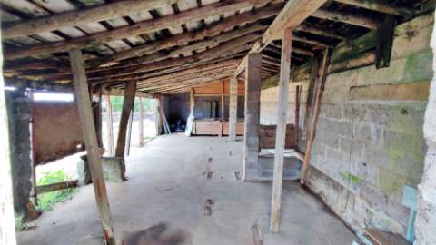 VENDA de VIVENDA - MORADIA com garagem, jardim e quintal - Santa Bárbara, Ribeira Grande, Ilha de São Miguel, Açores