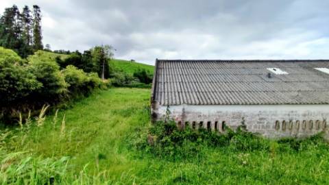 VENDA de TERRENO com VISTA MAR - São Brás, Ribeira Grande, Ilha de São Miguel, Açores