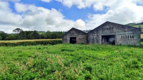 VENDA de TERRENO com VISTA MAR - São Brás, Ribeira Grande, Ilha de São Miguel, Açores