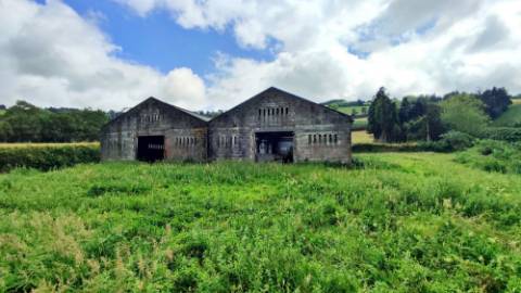 VENDA de TERRENO com VISTA MAR - São Brás, Ribeira Grande, Ilha de São Miguel, Açores