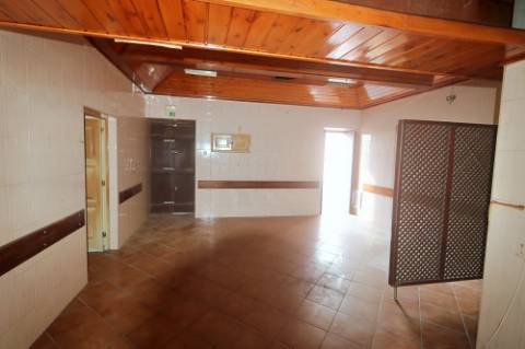 Pequeno ARMAZÉM - ARRECADAÇÃO para ARRENDAR - Arrifes, Ponta Delgada, Ilha de São Miguel, Açores