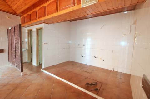 Pequeno ARMAZÉM - ARRECADAÇÃO para ARRENDAR - Arrifes, Ponta Delgada, Ilha de São Miguel, Açores