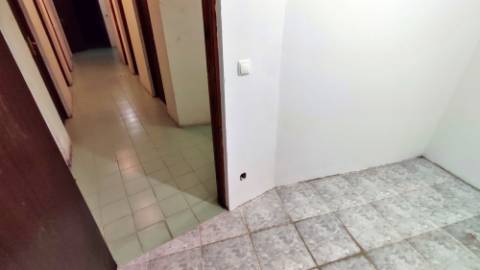 VENDA de ARRECADAÇÃO na cidade de Ponta Delgada (São José), Ilha de São Miguel, Açores