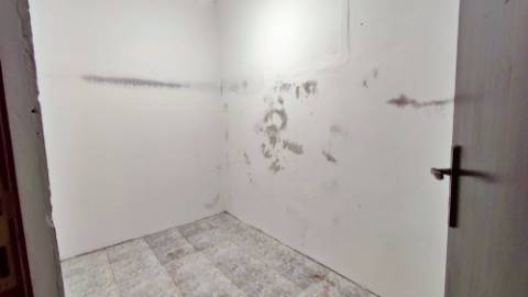 VENDA de ARRECADAÇÃO na cidade de Ponta Delgada (São José), Ilha de São Miguel, Açores