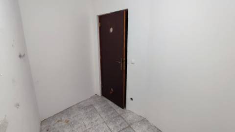 VENDA de ARRECADAÇÃO na cidade de Ponta Delgada (São José), Ilha de São Miguel, Açores