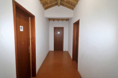 VENDA de ARRECADAÇÃO na cidade de Ponta Delgada, Ilha de São Miguel, Açores