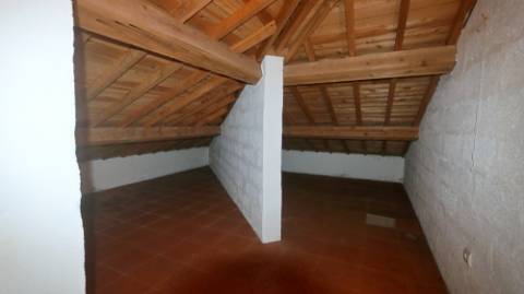 VENDA de ARRECADAÇÃO na cidade de Ponta Delgada, Ilha de São Miguel, Açores