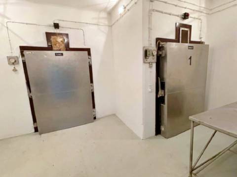 VENDA de PRÉDIO com 2 EDIFÍCIOS e 1 ARMAZÉM - Praia da Vitória, Ilha Terceira, Açores