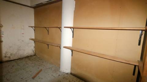 AMPLO EDIFÍCIO para VENDA com ÁREA COMERCIAL, ARMAZÉM e 9 APARTAMENTOS - Ponta Delgada, Ilha de São Miguel, Açores