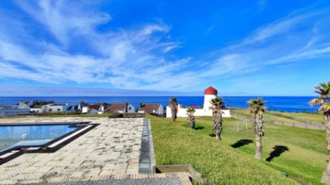 VENDA de VIVENDA - MORADIA à beira-mar, com AMPLO TERRENO, JARDIM e PISCINA - Mosteiros, Ponta Delgada, São Miguel, Açores