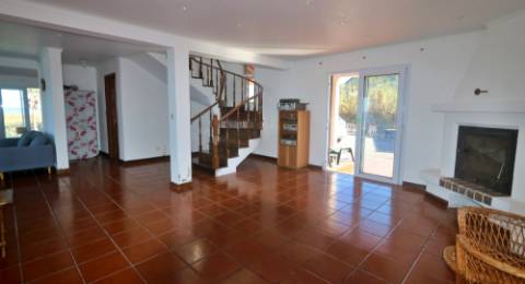 VENDA de VIVENDA - MORADIA à beira-mar, com AMPLO TERRENO, JARDIM e PISCINA - Mosteiros, Ponta Delgada, São Miguel, Açores