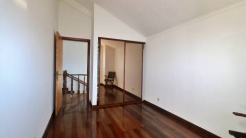 VENDA de VIVENDA - MORADIA à beira-mar, com AMPLO TERRENO, JARDIM e PISCINA - Mosteiros, Ponta Delgada, São Miguel, Açores