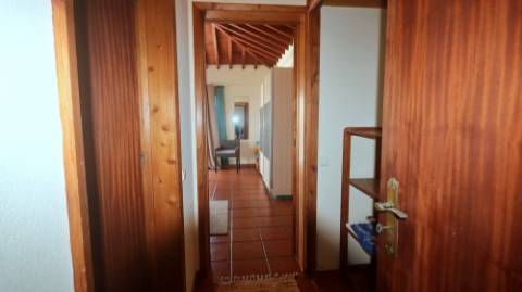 VENDA de VIVENDA - MORADIA à beira-mar, com AMPLO TERRENO, JARDIM e PISCINA - Mosteiros, Ponta Delgada, São Miguel, Açores