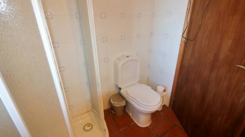 VENDA de VIVENDA - MORADIA à beira-mar, com AMPLO TERRENO, JARDIM e PISCINA - Mosteiros, Ponta Delgada, São Miguel, Açores