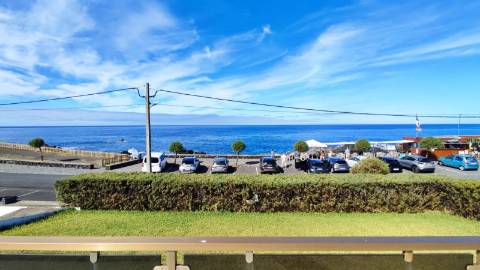 VENDA de VIVENDA - MORADIA à beira-mar, com AMPLO TERRENO, JARDIM e VISTA MAR - Mosteiros, Ponta Delgada, São Miguel, Açores