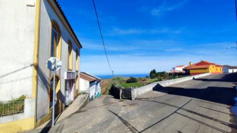 VENDA de ÁREA COMERCIAL - EDIFÍCIO - Achadinha, Nordeste, Ilha de São Miguel, Açores