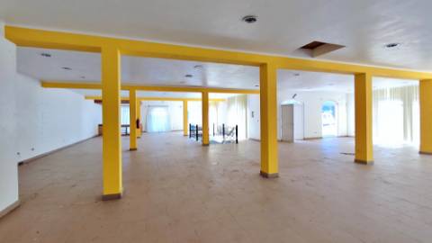 VENDA de ÁREA COMERCIAL - EDIFÍCIO - Achadinha, Nordeste, Ilha de São Miguel, Açores