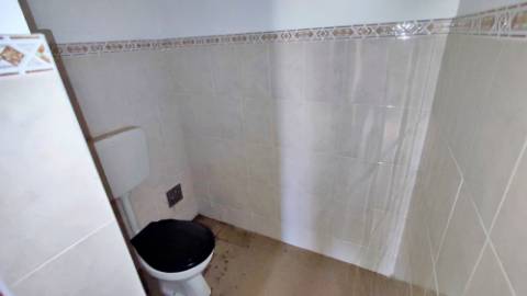 VENDA de ÁREA COMERCIAL - EDIFÍCIO - Achadinha, Nordeste, Ilha de São Miguel, Açores