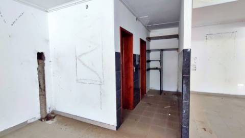 VENDA de ÁREA COMERCIAL - EDIFÍCIO - Achadinha, Nordeste, Ilha de São Miguel, Açores