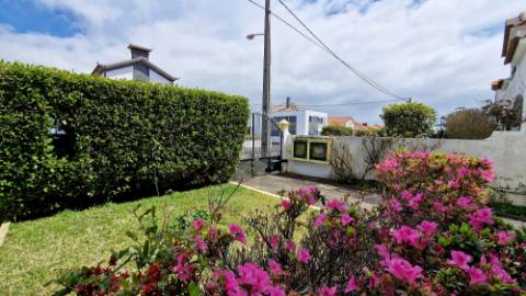 VENDA de MORADIA - VIVENDA T3+2 com Jardim e Garagem - Relva, Ponta Delgada, Ilha de São Miguel, Açores